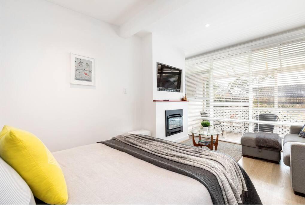 Modern Stylish Self-contained Apartment