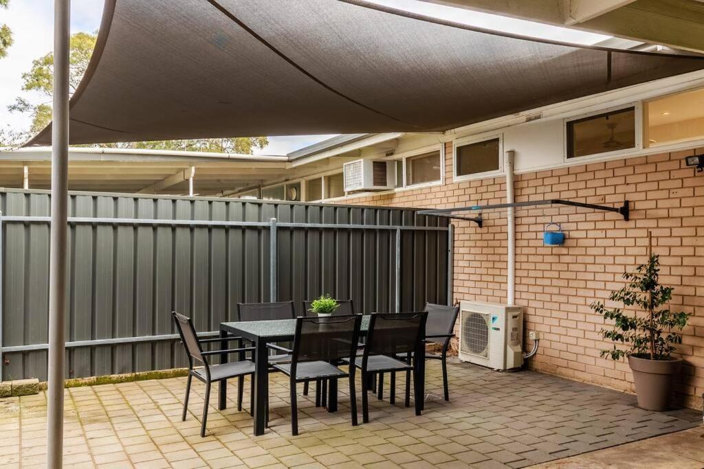 Modern Stylish Self-contained Apartment *